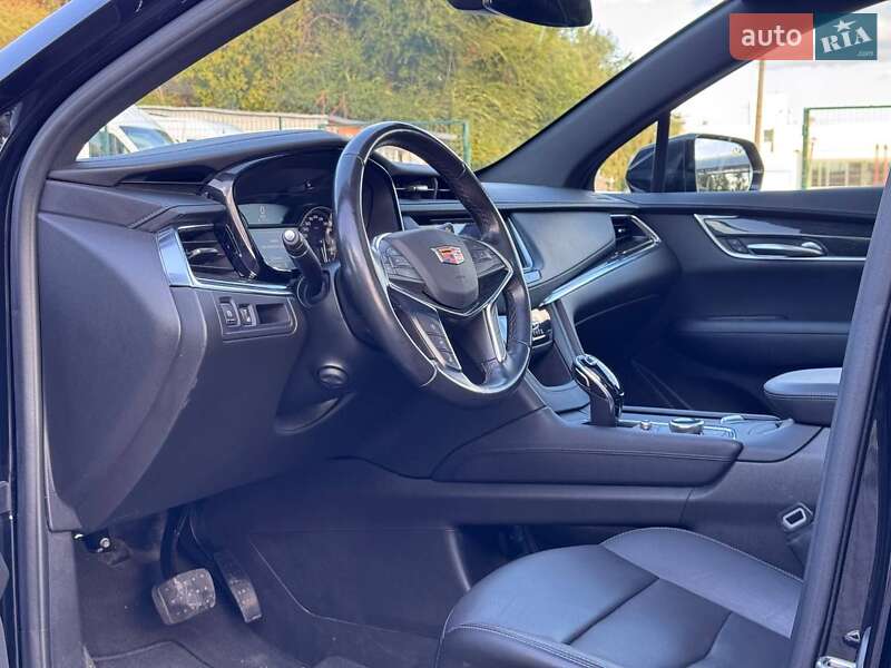 Внедорожник / Кроссовер Cadillac XT5 2021 в Запорожье