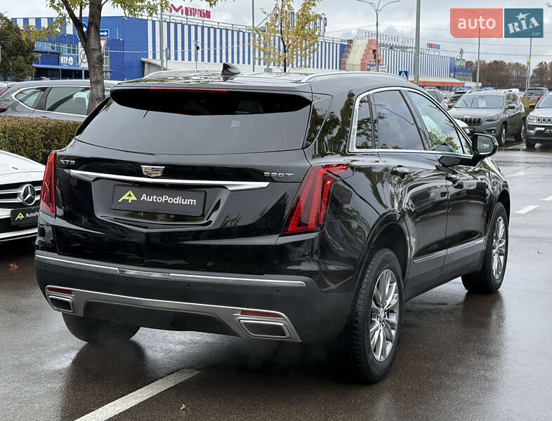 Внедорожник / Кроссовер Cadillac XT5 2021 в Киеве