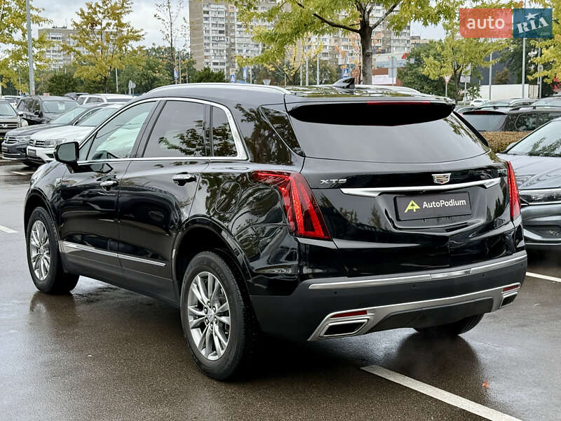 Внедорожник / Кроссовер Cadillac XT5 2021 в Киеве