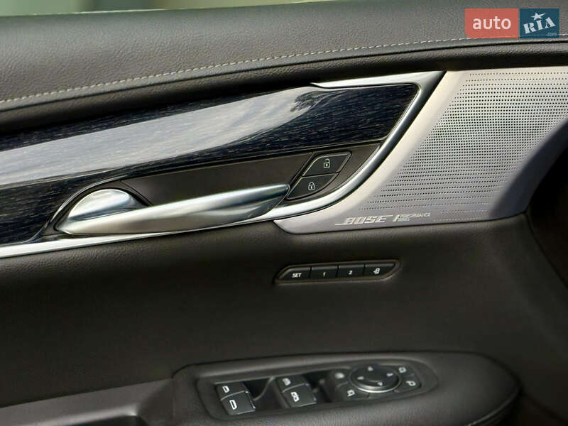 Внедорожник / Кроссовер Cadillac XT5 2021 в Харькове