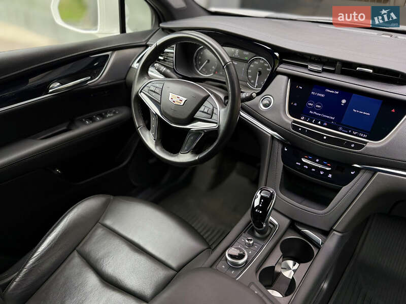 Внедорожник / Кроссовер Cadillac XT5 2021 в Харькове