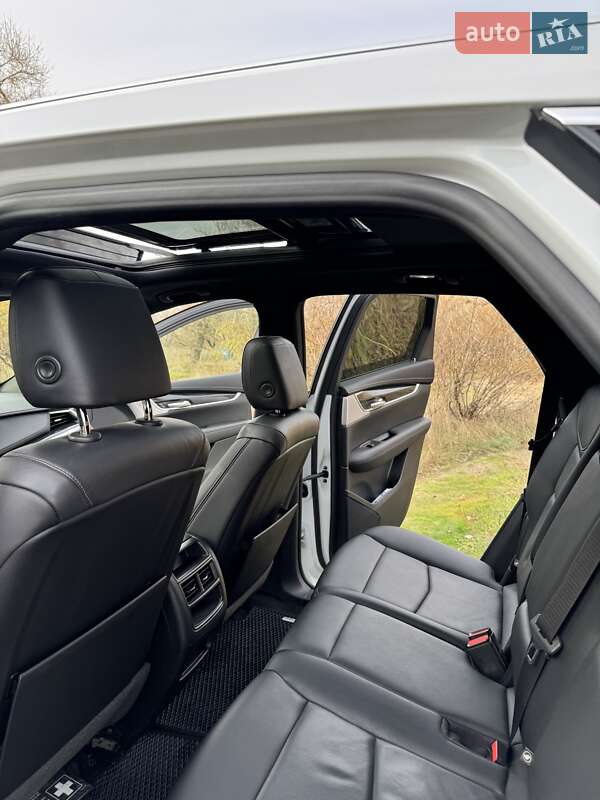 Позашляховик / Кросовер Cadillac XT5 2020 в Дніпрі