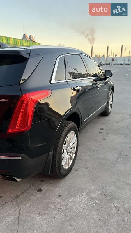 Внедорожник / Кроссовер Cadillac XT5 2018 в Киеве