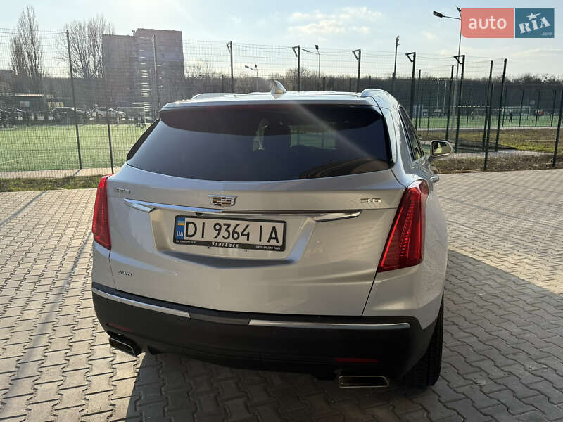 Внедорожник / Кроссовер Cadillac XT5 2017 в Виннице