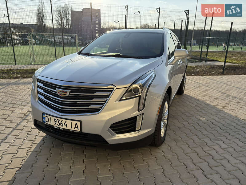 Внедорожник / Кроссовер Cadillac XT5 2017 в Виннице