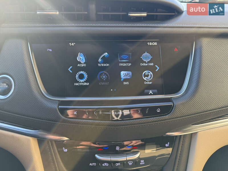 Внедорожник / Кроссовер Cadillac XT5 2017 в Виннице