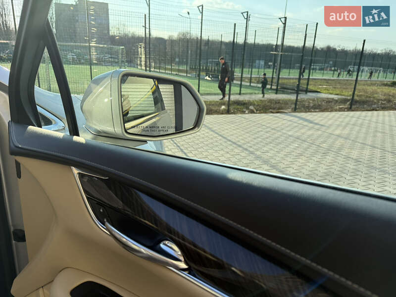 Внедорожник / Кроссовер Cadillac XT5 2017 в Виннице