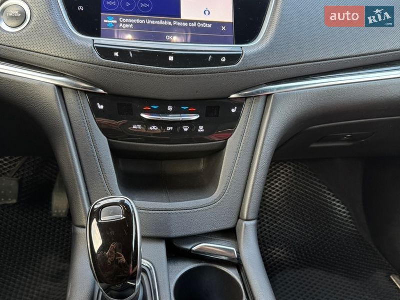 Позашляховик / Кросовер Cadillac XT5 2020 в Дніпрі