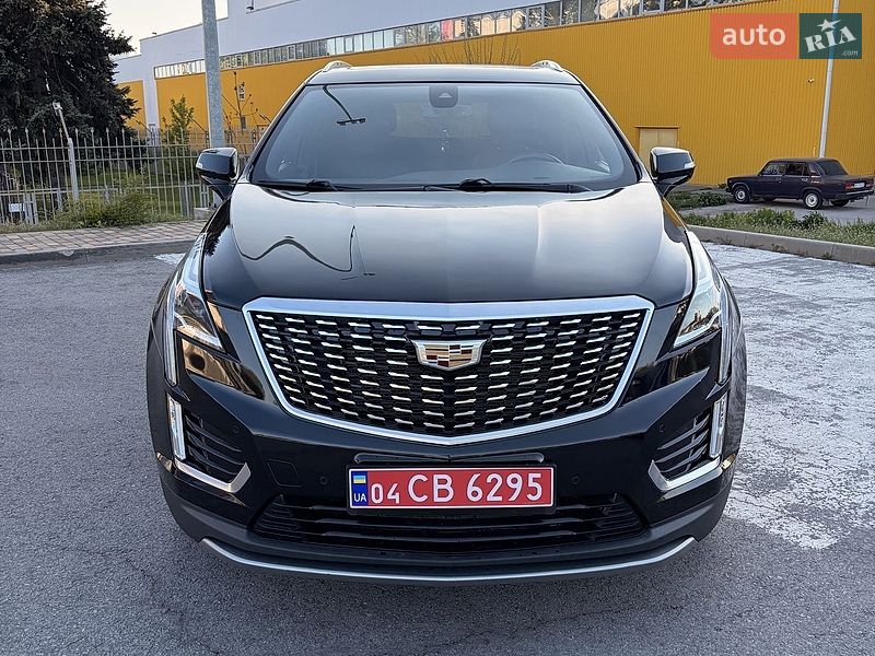 Внедорожник / Кроссовер Cadillac XT5 2019 в Запорожье