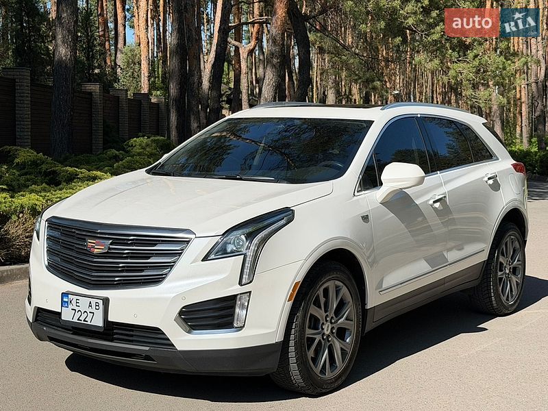 Внедорожник / Кроссовер Cadillac XT5 2018 в Новомосковске