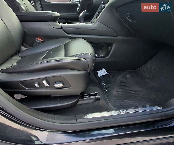 Позашляховик / Кросовер Cadillac XT5 2018 в Хмельницькому