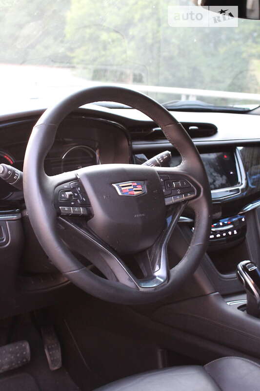 Позашляховик / Кросовер Cadillac XT6 2020 в Києві