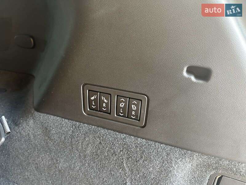 Внедорожник / Кроссовер Cadillac XT6 2019 в Киеве