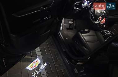 Позашляховик / Кросовер Cadillac XT6 2021 в 