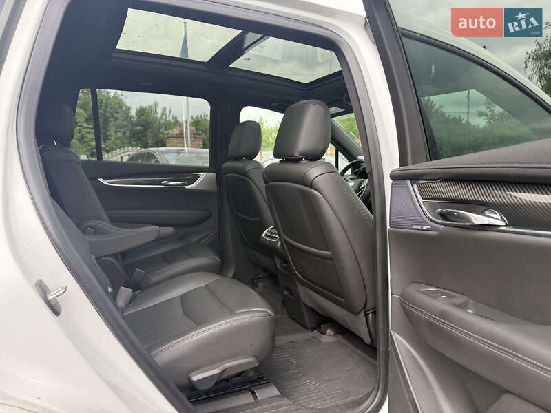 Внедорожник / Кроссовер Cadillac XT6 2020 в Хмельницком