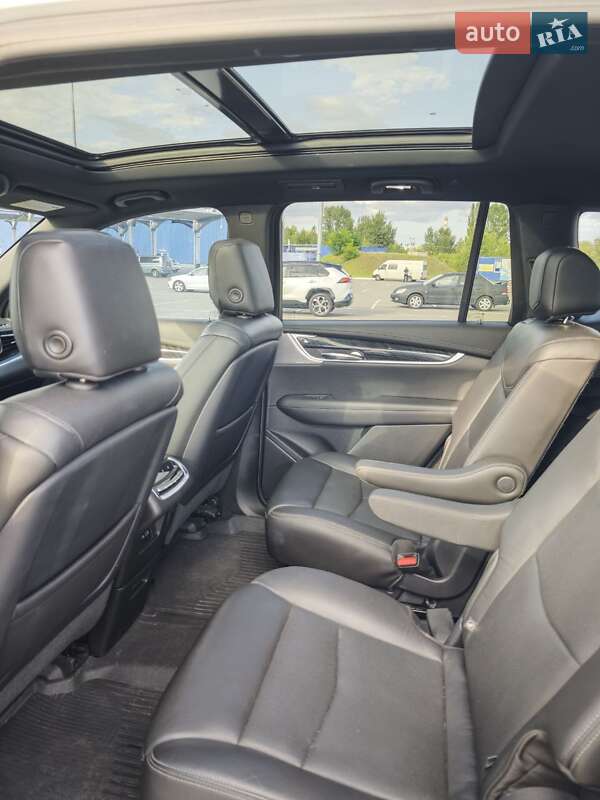 Внедорожник / Кроссовер Cadillac XT6 2019 в Киеве