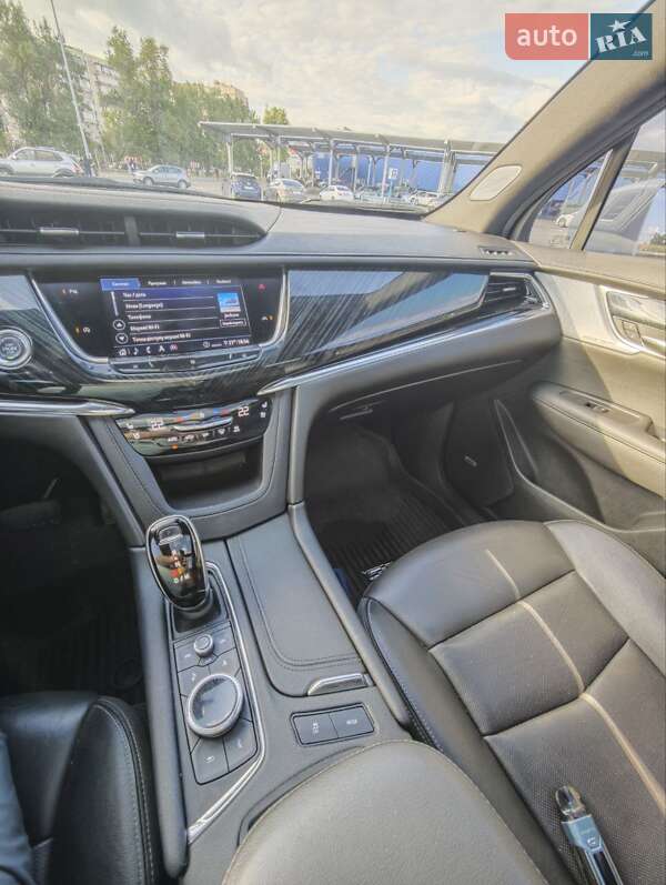 Внедорожник / Кроссовер Cadillac XT6 2019 в Киеве