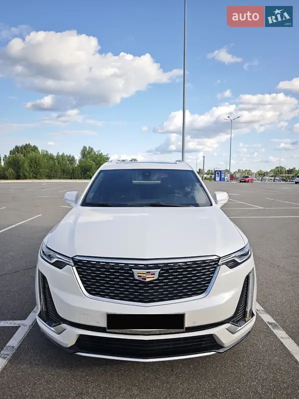 Cadillac XT6