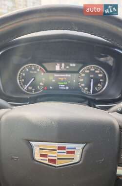 Внедорожник / Кроссовер Cadillac XT6 2019 в 
