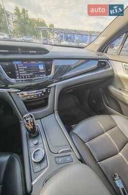 Внедорожник / Кроссовер Cadillac XT6 2019 в 