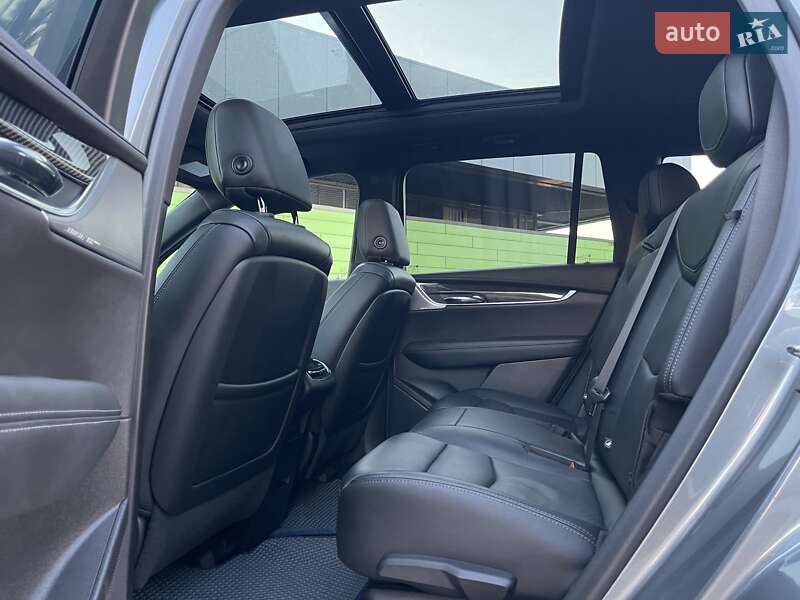 Внедорожник / Кроссовер Cadillac XT6 2019 в Киеве