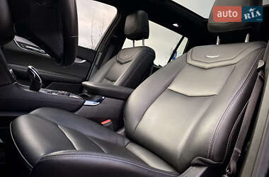 Позашляховик / Кросовер Cadillac XT6 2021 в 
