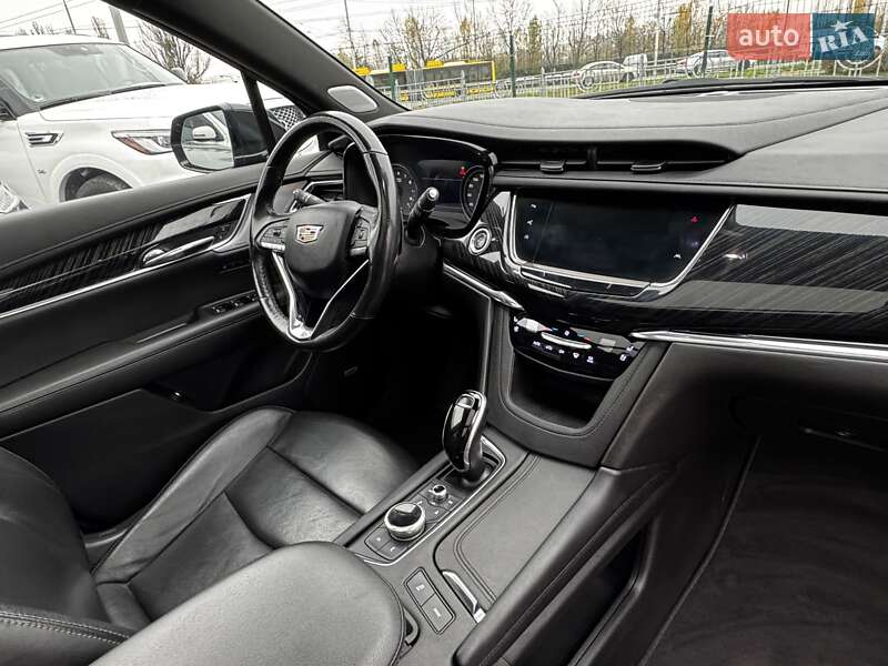 Внедорожник / Кроссовер Cadillac XT6 2019 в Киеве