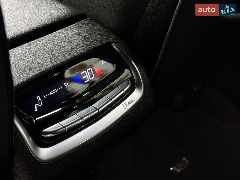 Позашляховик / Кросовер Cadillac XT6 2021 в Києві