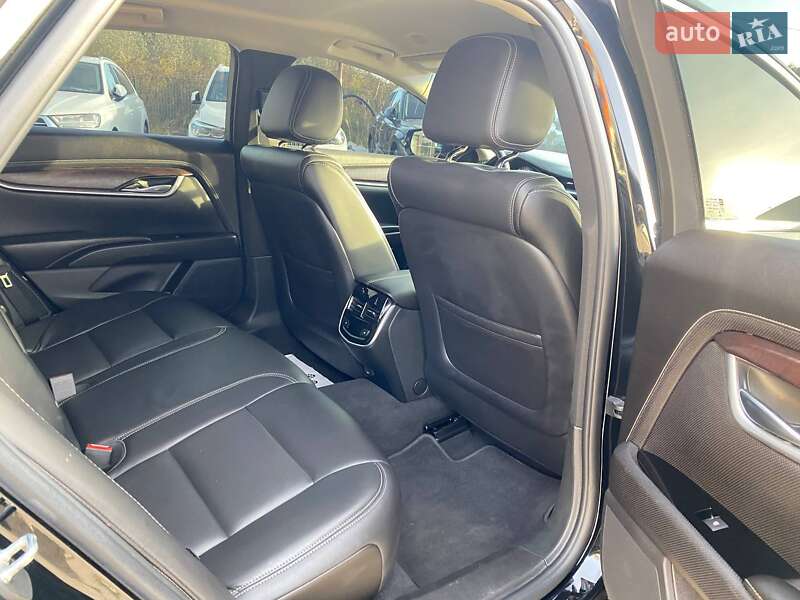 Седан Cadillac XTS 2019 в Львові