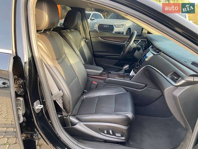 Седан Cadillac XTS 2019 в Львові