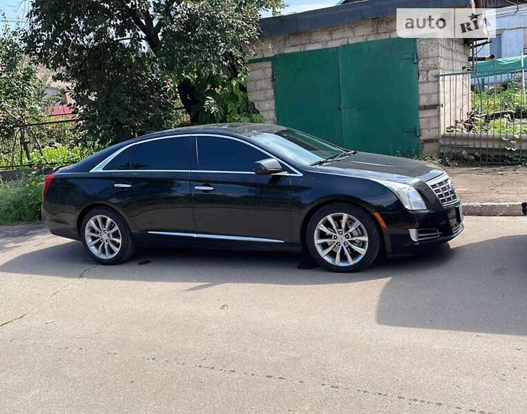 Седан Cadillac XTS 2014 в Кривому Розі