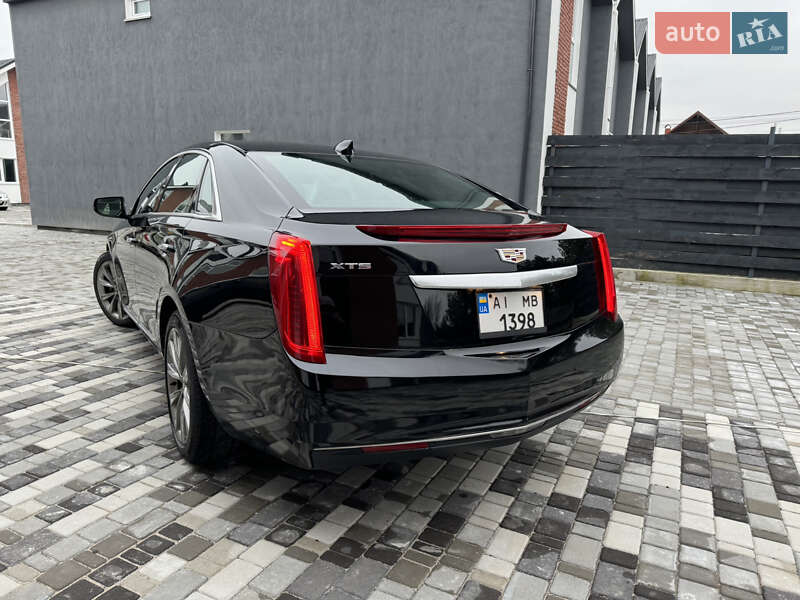 Седан Cadillac XTS 2016 в Киеве