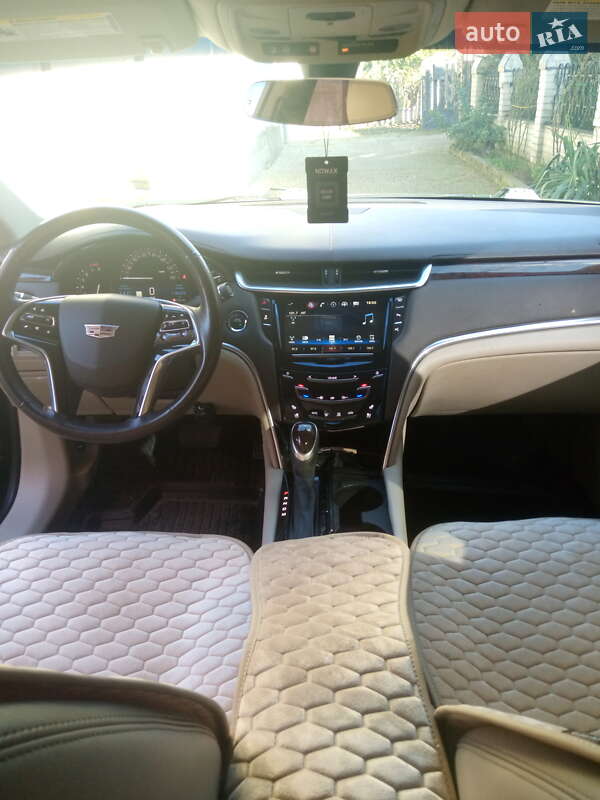 Седан Cadillac XTS 2017 в Львове