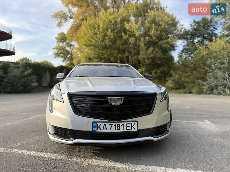 Седан Cadillac XTS 2017 в Киеве