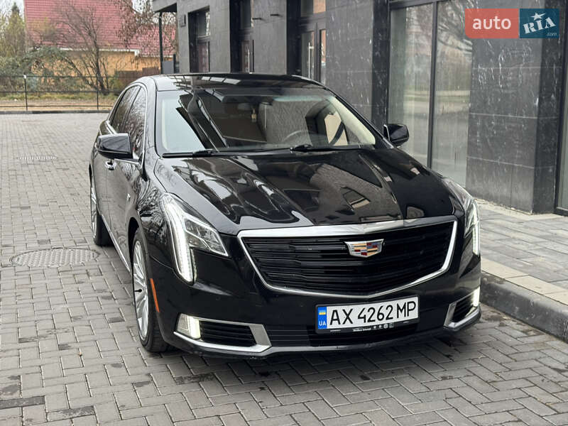 Седан Cadillac XTS 2018 в Ужгороді