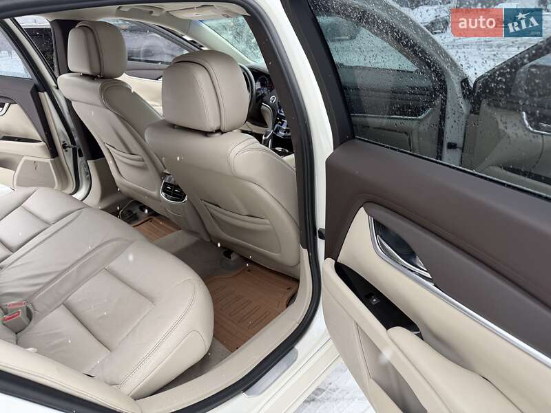 Седан Cadillac XTS 2012 в Києві