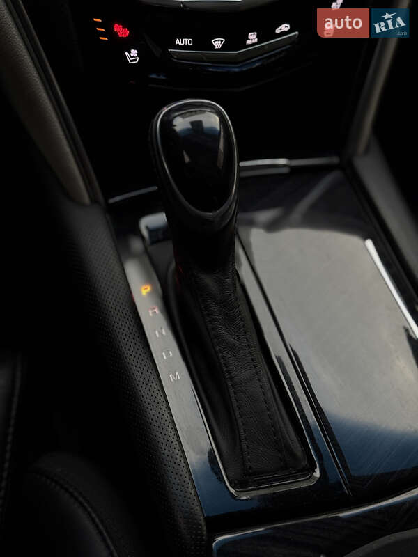 Седан Cadillac XTS 2012 в Івано-Франківську