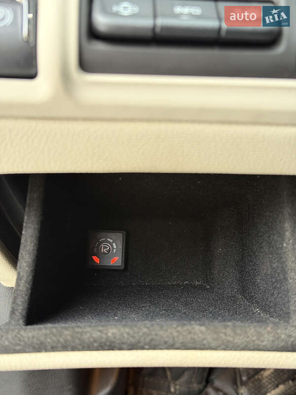 Седан Cadillac XTS 2012 в Івано-Франківську