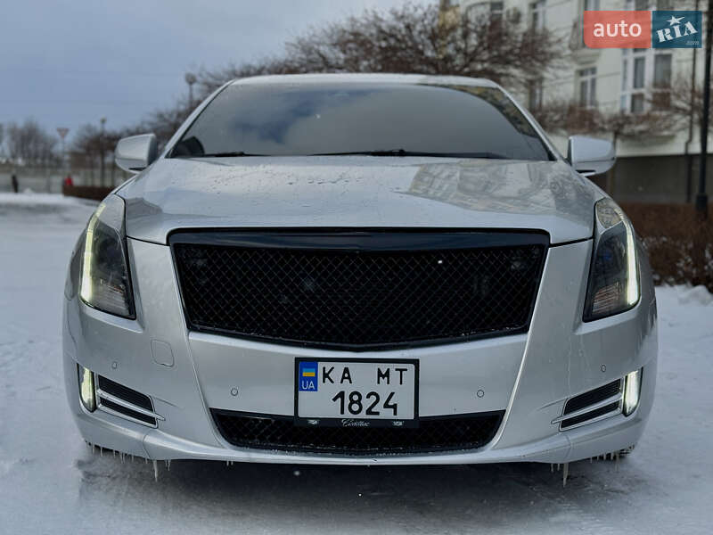 Седан Cadillac XTS 2012 в Івано-Франківську