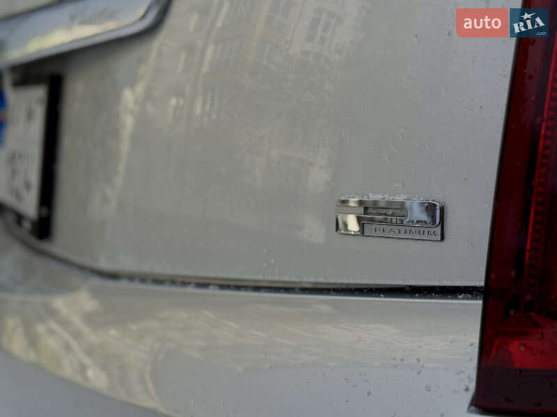 Седан Cadillac XTS 2012 в Івано-Франківську