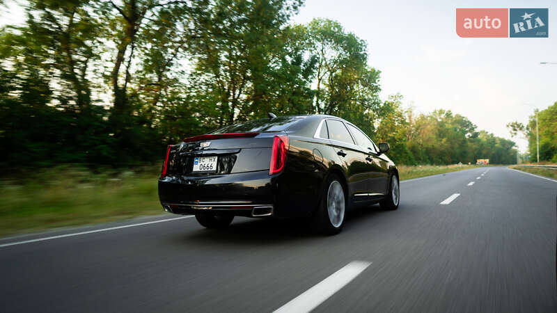 Седан Cadillac XTS 2017 в Львове