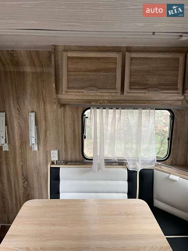Причіп дача Caravelair B 4001 1994 в Новомосковську