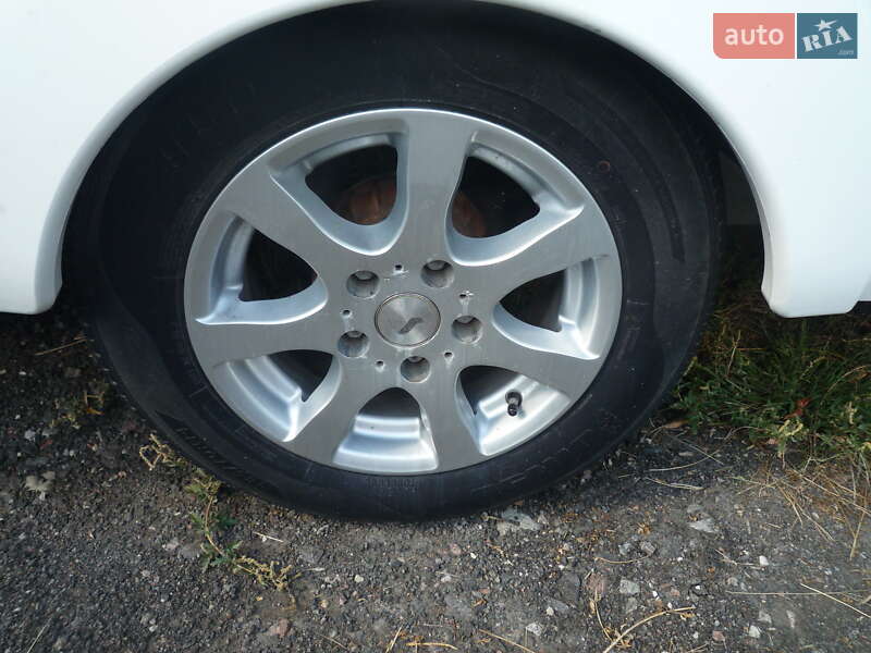 Прицеп дача Caravelair Prestige 2015 в Киеве фото 13 Прицеп дача Caravelair Prestige 2015 в Киеве