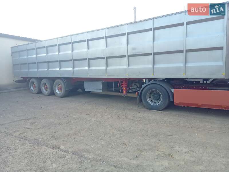 Бортовий напівпричіп Cardi 223 1998 в Миколаєві