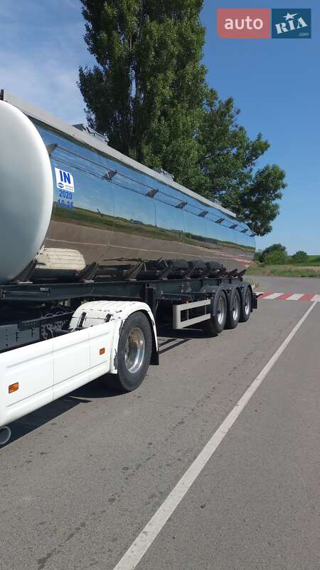 Цистерна полуприцеп Cardi Santi 1996 в Одессе