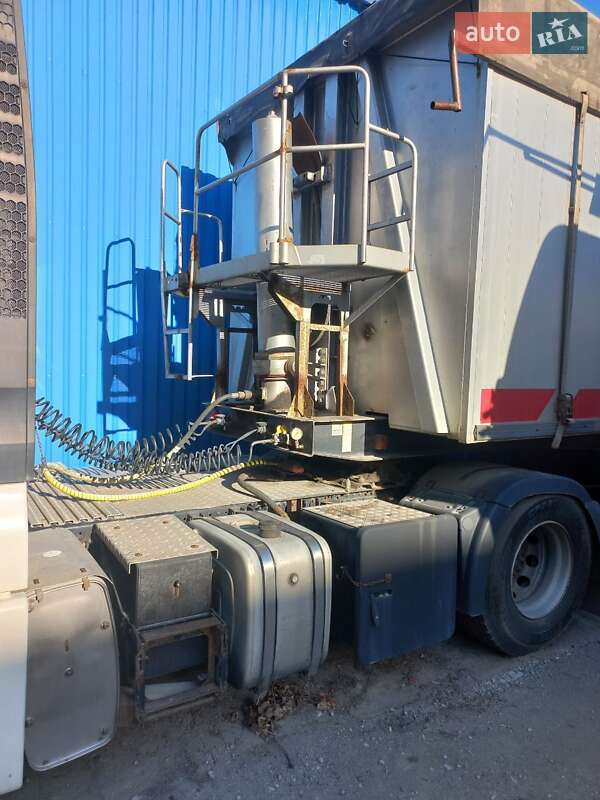 Зерновоз - напівпричіп Carnehl CHKS/AH 2007 в Дніпрі