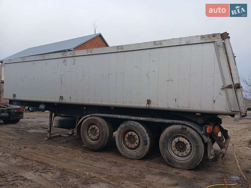 Самосвал полуприцеп Carnehl CSKK/A 2001 в Полтаве
