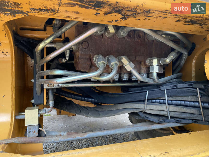 Экскаватор погрузчик Case Construction 580 SR 2002 в Черновцах