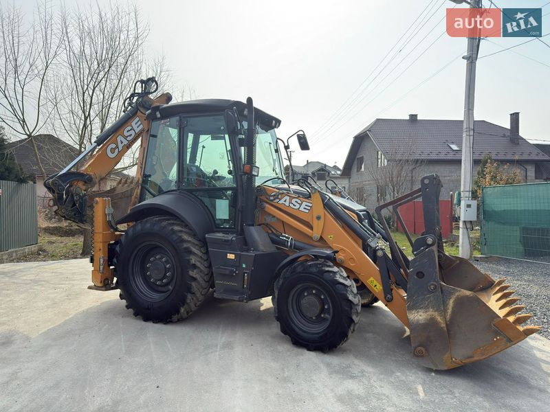 Экскаватор погрузчик Case Construction 580 SR 2020 в Ужгороде