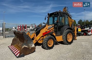 Екскаватор навантажувач Case Construction 580ST 2016 в Чернівцях